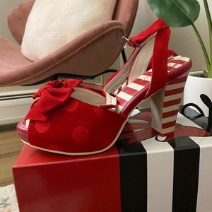 BEAND NEW Lola Ramona heels